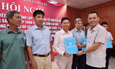 Hòa Xá kiện toàn Tổ chuyển đổi số cộng đồng, đưa tiện ích số đến từng người dân
