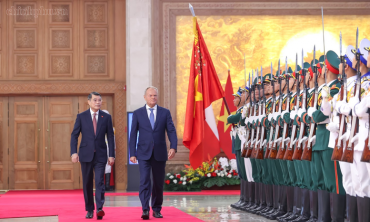 Thủ tướng Lê Minh Hưng chủ trì lễ đón chính thức Thủ tướng Ba Lan