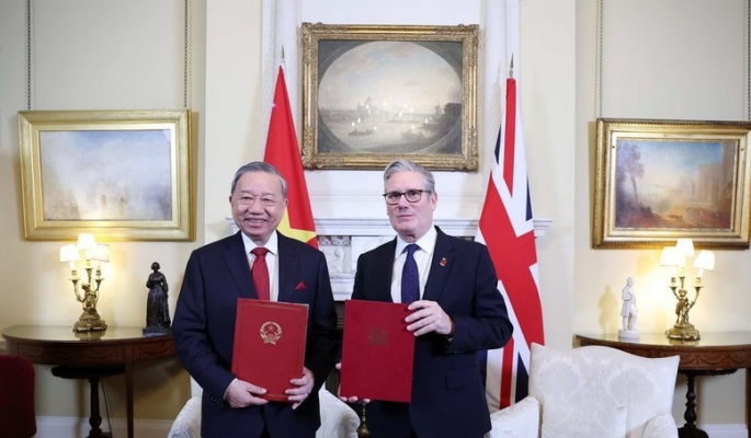 TUYÊN BỐ CHUNG VỀ VIỆC NÂNG CẤP QUAN HỆ VIỆT NAM - ANH LÊN ĐỐI TÁC CHIẾN LƯỢC TOÀN DIỆN