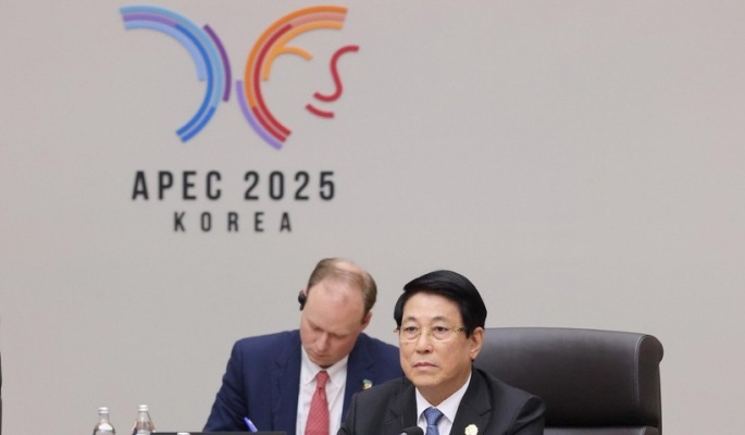 Chủ tịch nước Lương Cường gặp lãnh đạo một số thành viên APEC