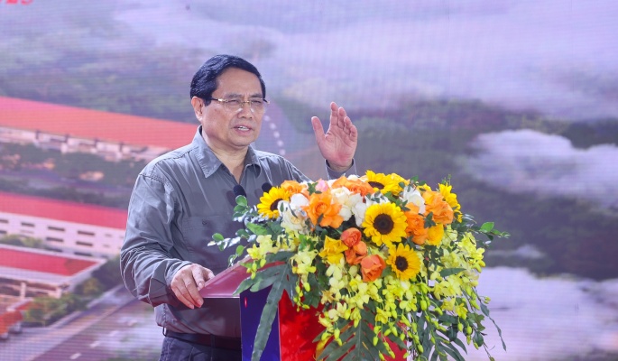 Thủ tướng: Từng ngôi trường mới nơi biên giới sẽ là nơi gieo con chữ, ươm mầm tri thức, thắp sáng ước mơ, hiện thực hóa khát vọng