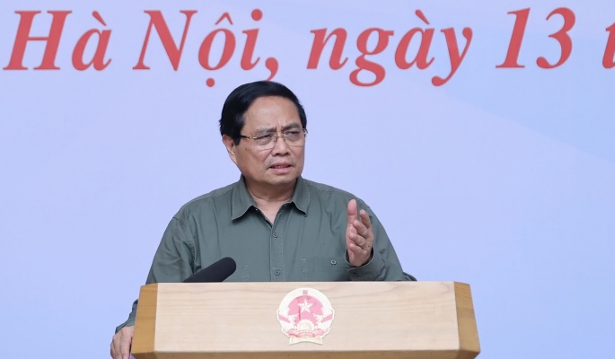 Khẩn trương xây dựng lại 1.900 nhà sập đổ, 67.000 nhà tốc mái do bão lũ