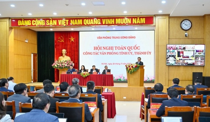 Thường trực Ban Bí thư Trần Cẩm Tú dự Hội nghị toàn quốc công tác Văn phòng tỉnh uỷ, thành uỷ năm 2025