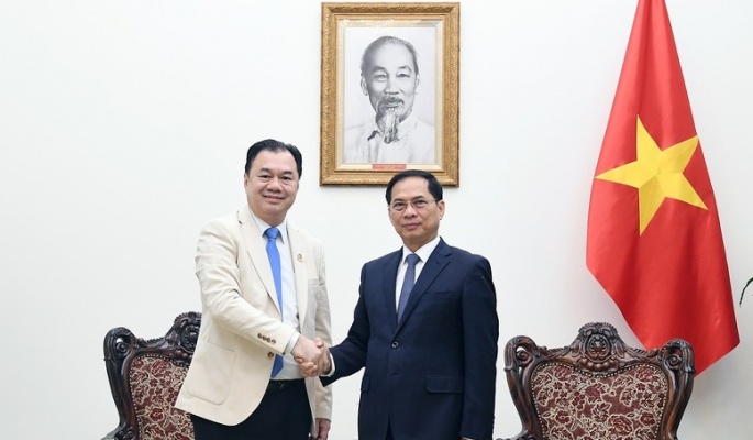 Phó Thủ tướng Bùi Thanh Sơn tiếp Phó Chủ tịch Tập đoàn Phongsupthavy (Lào)