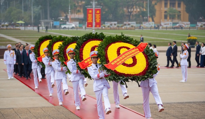 Lãnh đạo Đảng, Nhà nước vào Lăng viếng Chủ tịch Hồ Chí Minh nhân kỷ niệm 96 năm Ngày thành lập Đảng Cộng sản Việt Nam
