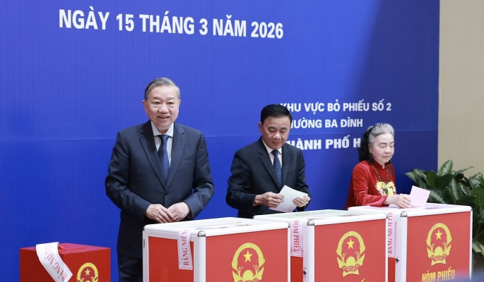 Tổng Bí thư Tô Lâm bỏ phiếu bầu cử đại biểu Quốc hội, HĐND các cấp tại phường Ba Đình, Hà Nội