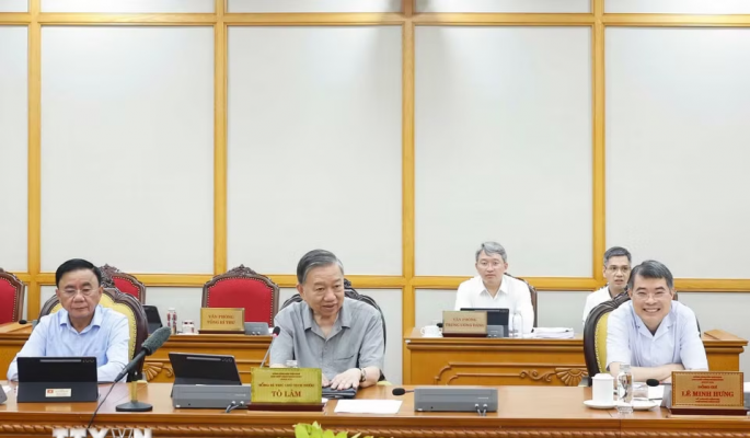 Bộ Chính trị cho ý kiến hoàn thiện thể chế vượt trội, tạo động lực mới để TPHCM phát triển nhanh, bền vững