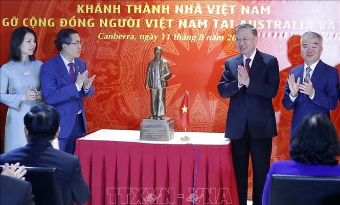 Tổng Bí thư, Chủ tịch nước Tô Lâm dự lễ khánh thành Nhà Việt Nam, gặp gỡ cộng đồng người Việt