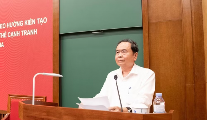 Chủ tịch Quốc hội Trần Thanh Mẫn trao đổi chuyên đề về đổi mới tư duy xây dựng thể chế, pháp luật với các Ủy viên Trung ương Đảng