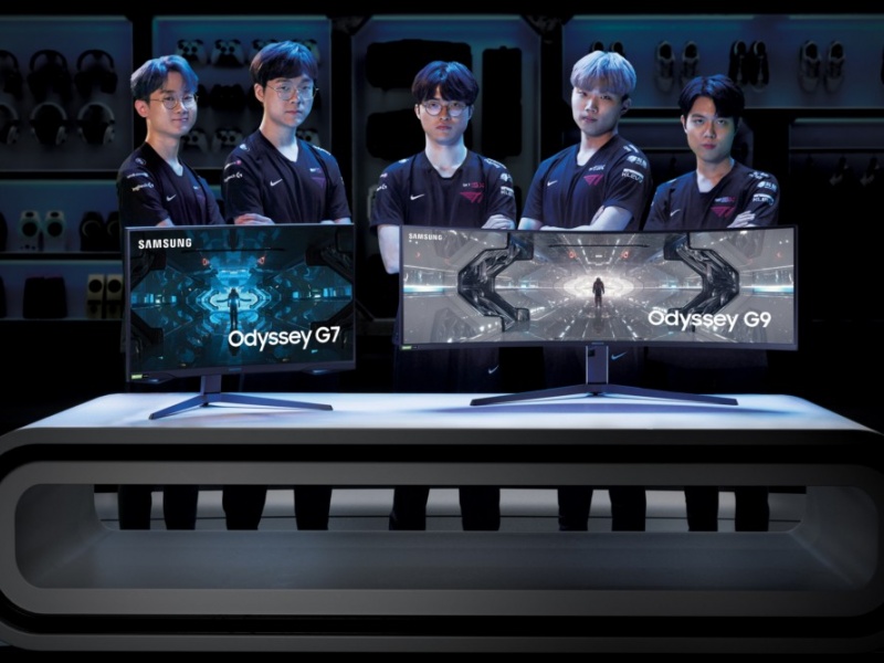 Samsung tài trợ màn hình chơi game cong mới nhất cho Faker và T1
