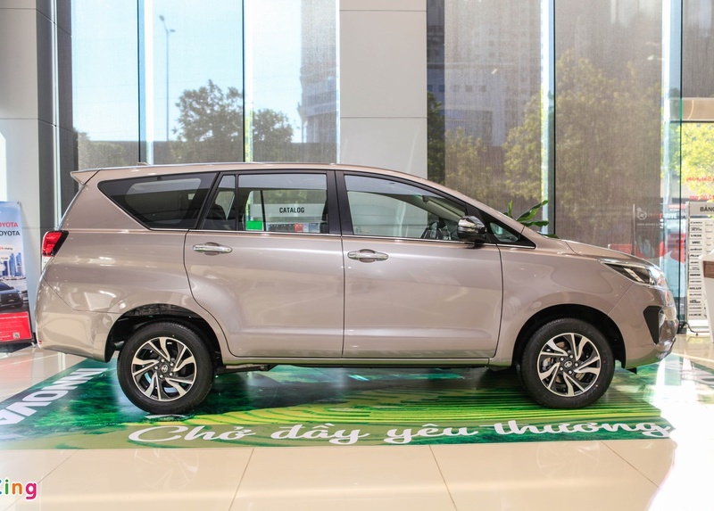 Toyota Innova mới nhất 2021: Thay đổi để phục vụ người dùng